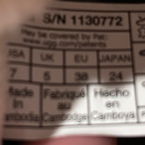 NWT UGG Women’s Tan WaterProof Hiking Boot size 7 s/n 1130772 - Picture 10 of 15